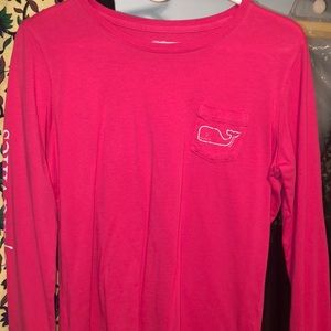 Vineyard Vines cute shirt